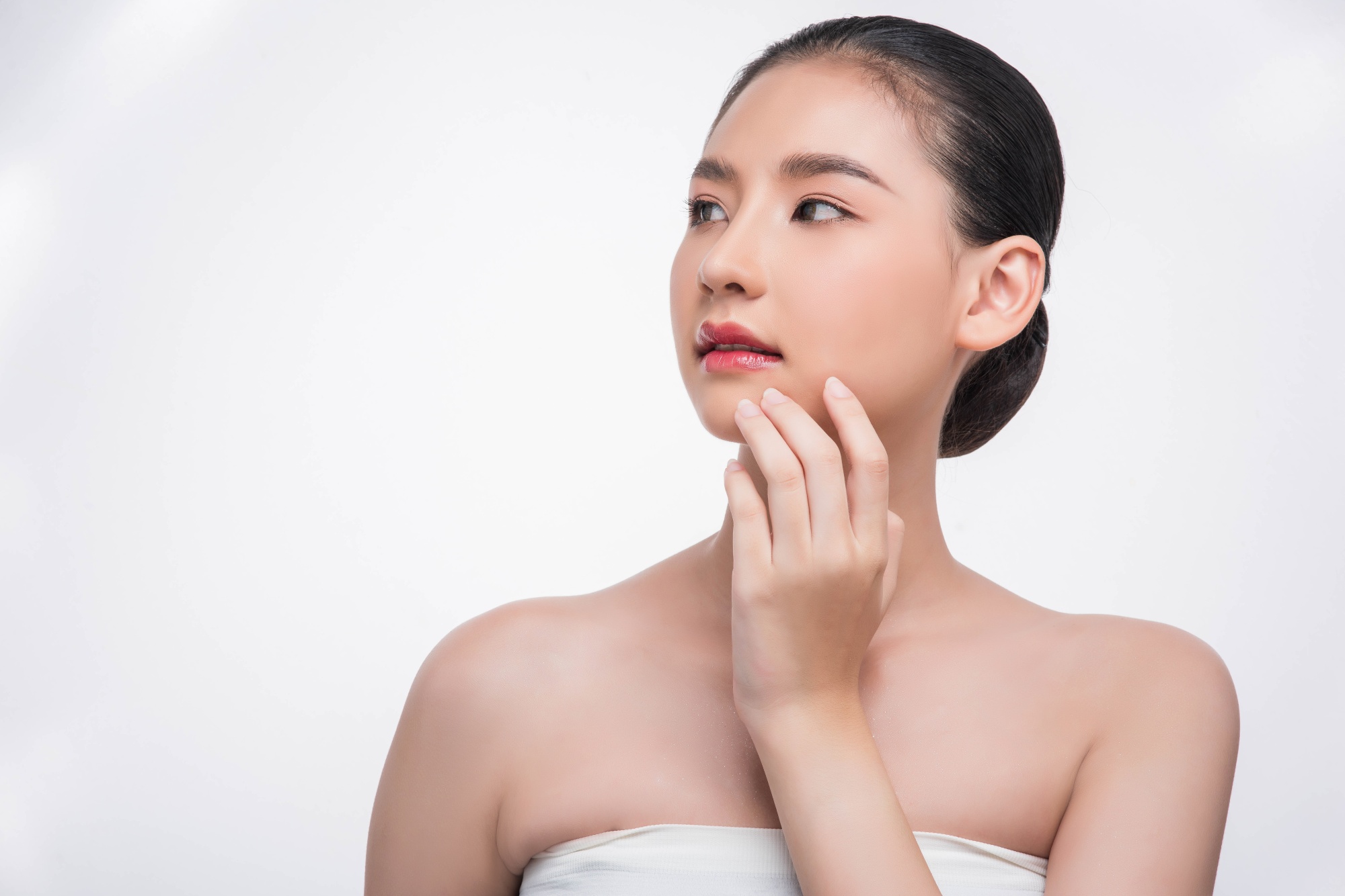 รักษาฝ้าด้วย Glow Skin คืออะไร? ช่วยรักษาฝ้าได้จริงไหม?